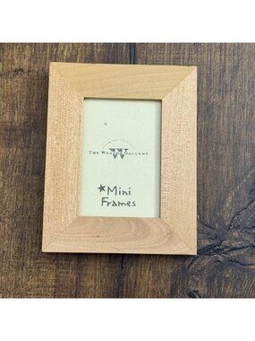 Weston Gallery Mini Frame Light Wood 2" x 3"